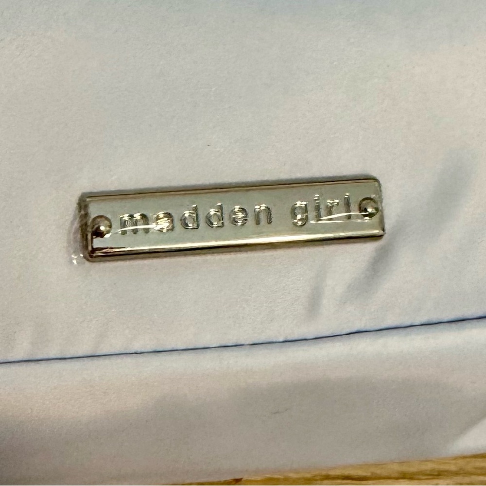 Madden Girl Baby Blue Fanny Pack Belt Bag - NEW - Picture 5 of 8